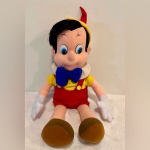 DISNEY - PINOCCHIO VINTAGE PLUSH - COLLECTIBLE